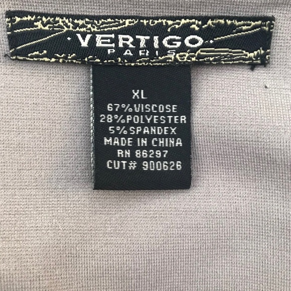 VERTIGO Paris Gray Ruffeled Sleeveless Top - Picture 2 of 3